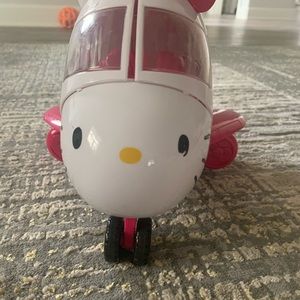 Hello kitty plane
